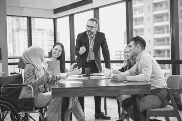 Hiring Foreign Workers: H1-B and Other Immigrant Visas
